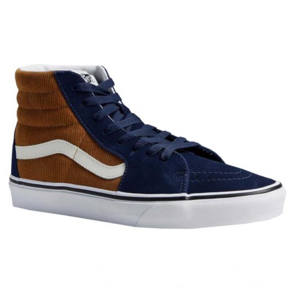 Vans WMNS Sk8-Hi
Mini Cord Blue/Brown
VN0007NS0BO
Sneakers 

CORDUROY - Picture 8 of 16